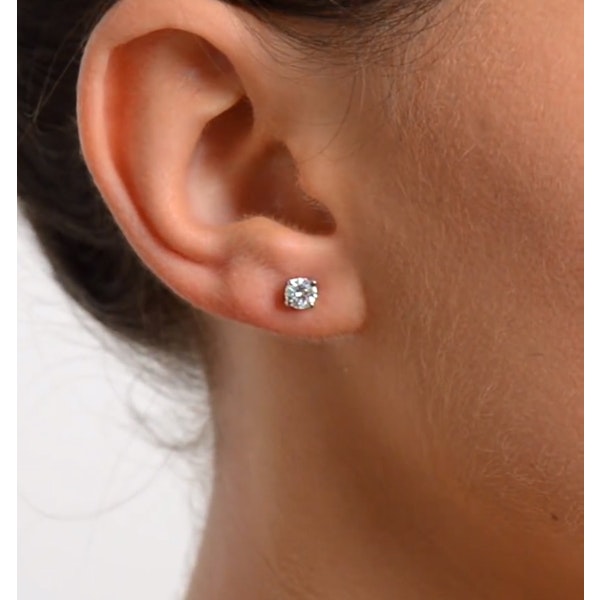 Diamond Earrings 0.66CT Studs G/VS Quality in Platinum - 4.5mm - Image 3