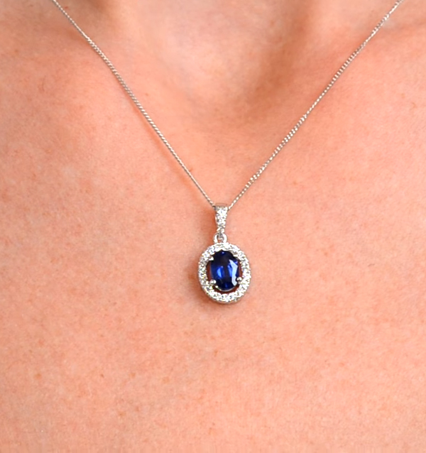sapphire pendant necklace