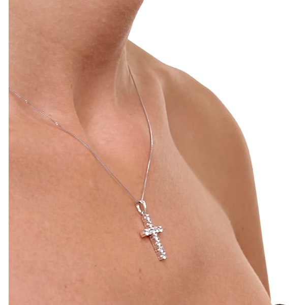 1.00ct Diamond and 18K White Gold Cross Pendant Necklace - FR42 - Image 4