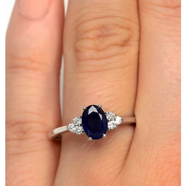 Sapphire 1.00ct And Diamond 18K White Gold Ring - Image 4