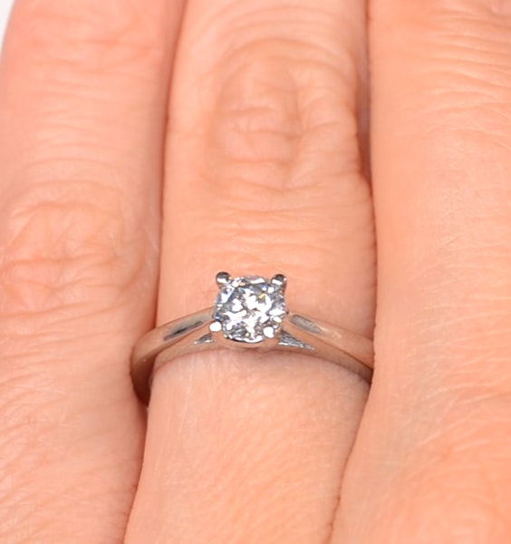 Engagement Ring Certified 0.50CT Elysia Platinum G/SI1 - Image 4