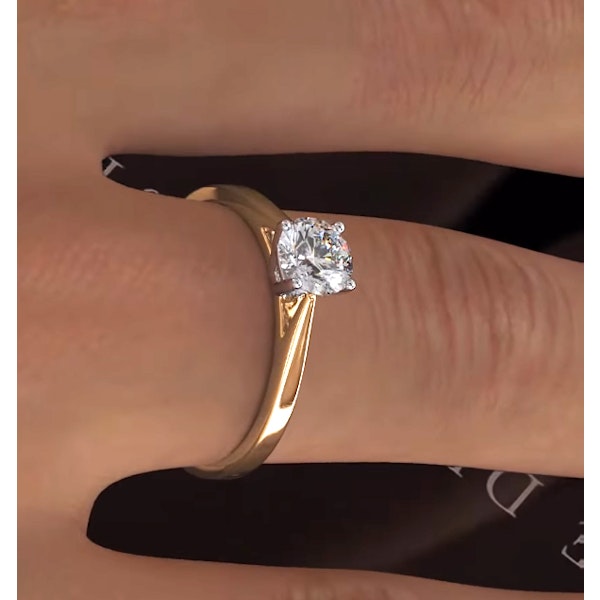 Engagement Ring Certified 0.70CT Petra 18K Gold G/SI1 - Image 4